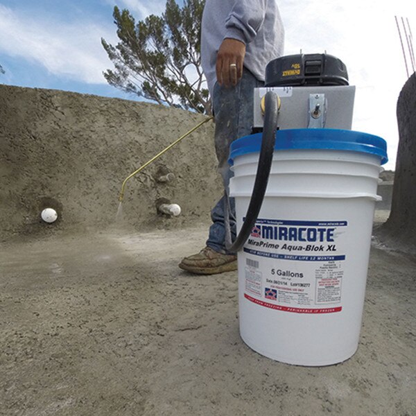 Img of Miracote Miraprime AquaBlok XL per 1 Gallon Unit